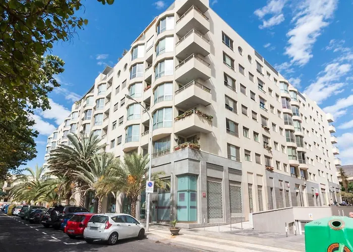 New Vip Piscina Y Gimnasio * Santa Cruz de Tenerife